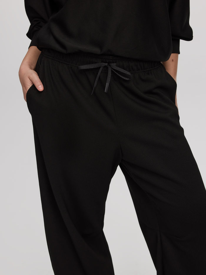 Barrel-Leg Pull-On Pant - Hyba