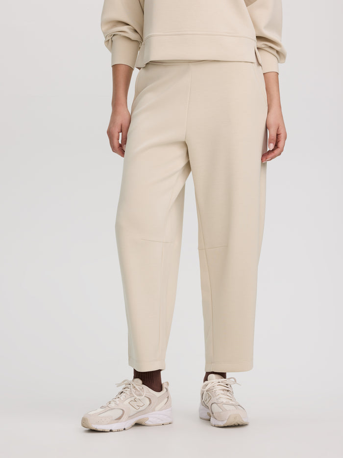 Barrel-Leg Pull-On Pant - HYLUX Hyba