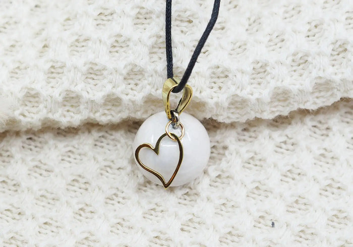 Bola de grossesse - Blanc à breloque coeur - Lilinappy