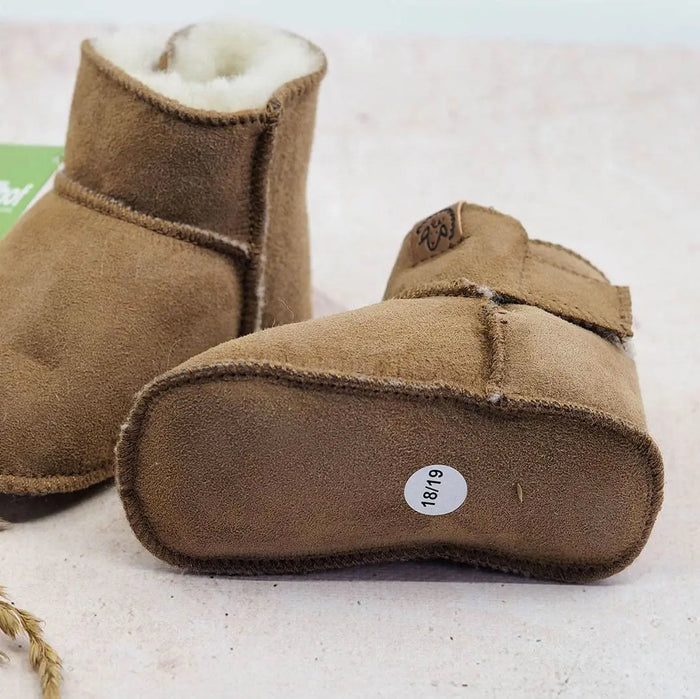 Bottines en peau d'agneau à velcro marron clair